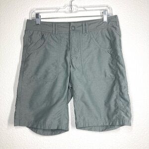 The North Face Women's Hiking Bermuda Shorts Gray 4 Outdoor Nylon 10" inseam